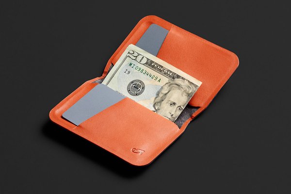 Bellroy Apex Slim Sleeve: Cash needs folding in this format.