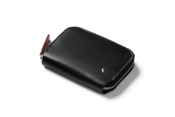 Bellroy Folio Mini: Folio Mini closed, showing the zip enclosure.