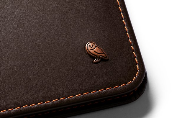 Bellroy Hide & Seek: Stitching and the exterior corner in close-up.