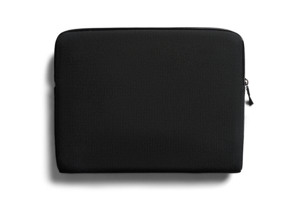 Bellroy Laptop Caddy: Rear view of the sleeve-style format.