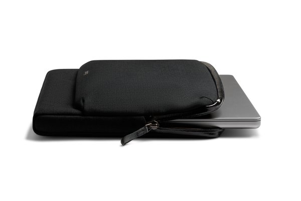 Bellroy Laptop Caddy: The laptop slides into a separate padded area.