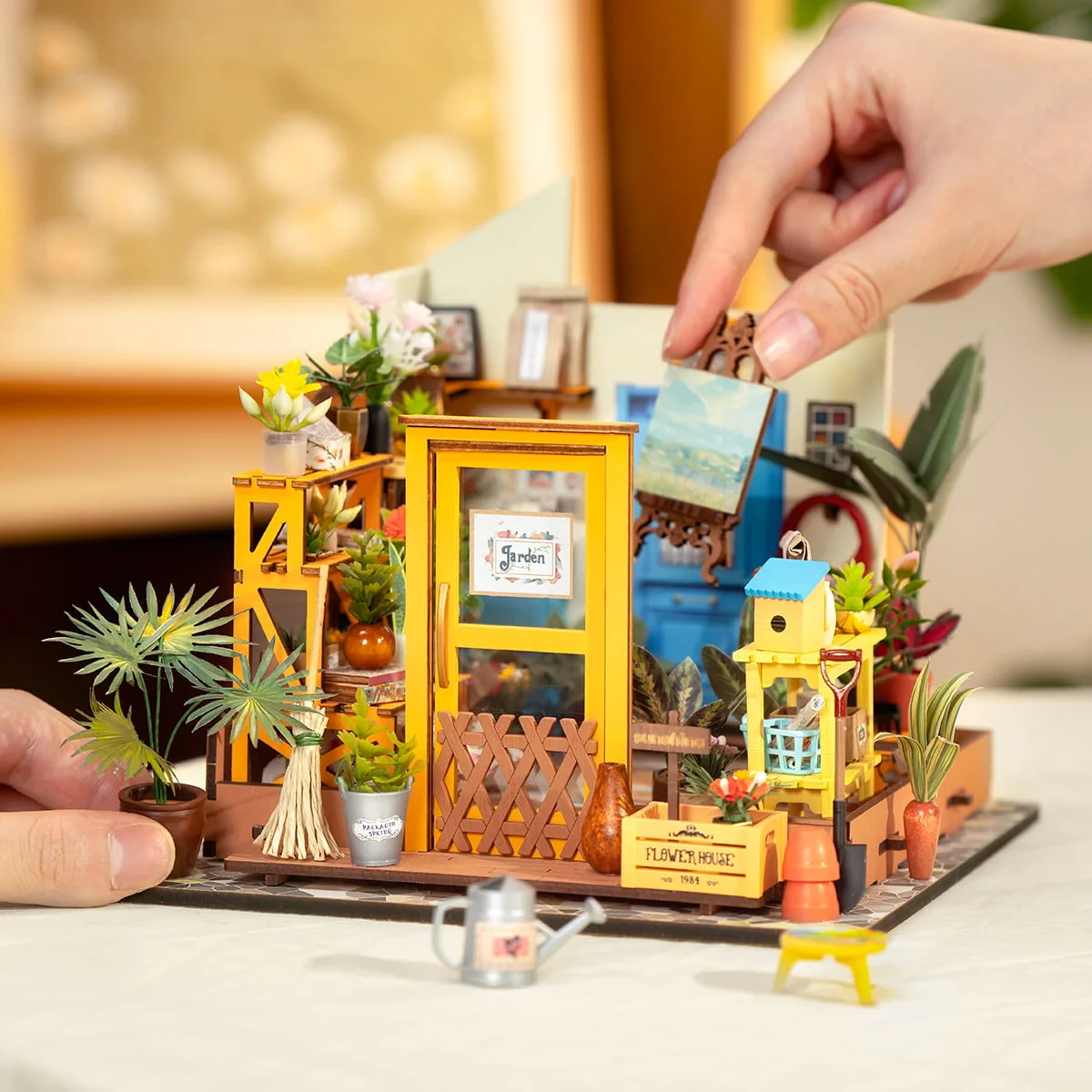 Rolife Cathy's Flower House DIY Miniature House DG104 — manufacturer detail 4