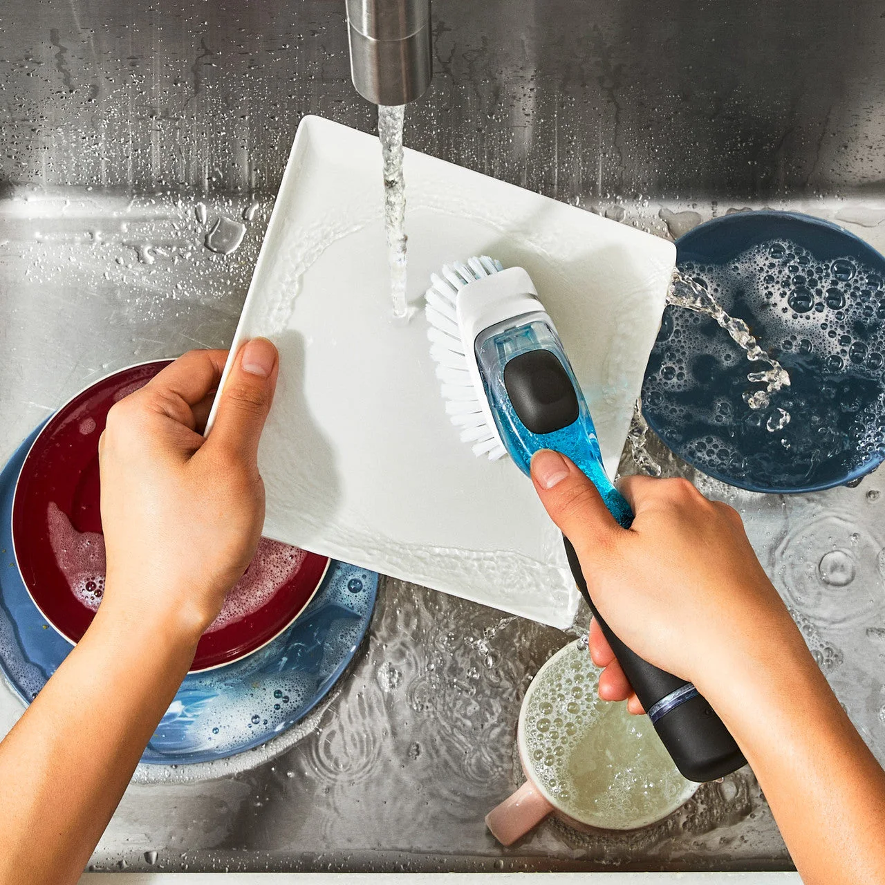 OXO Good Grips Soap Dispensing Dish Brush — product detail 2