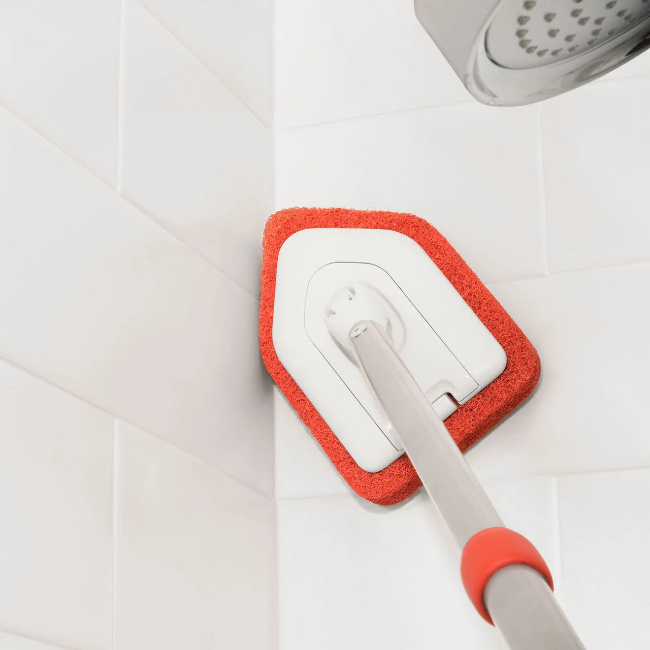 OXO Extendable Tub & Tile Scrubber — product detail 4