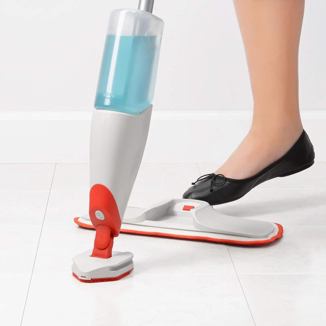 OXO Microfiber Spray Mop with Slide-Out Scrubber — product detail 8