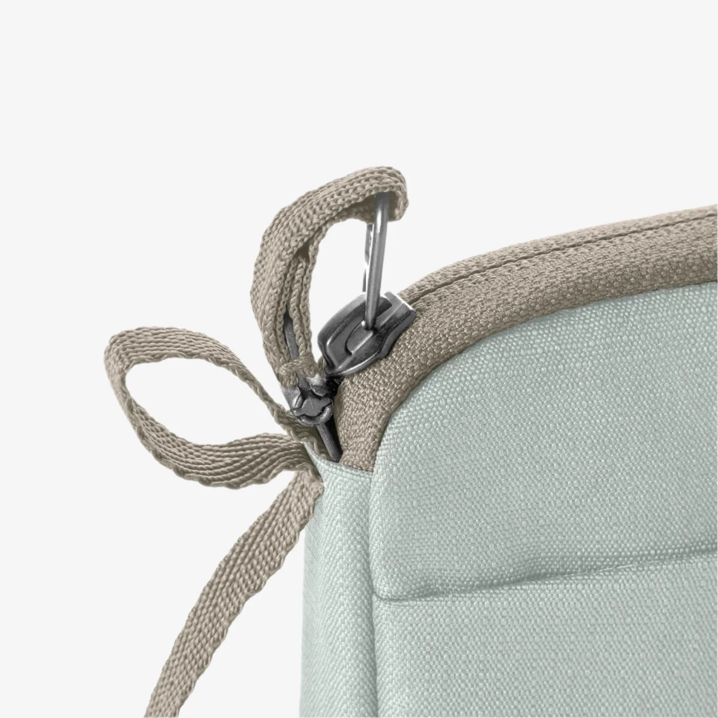 Eagle Creek Stash RFID Passport Wallet — product detail 4