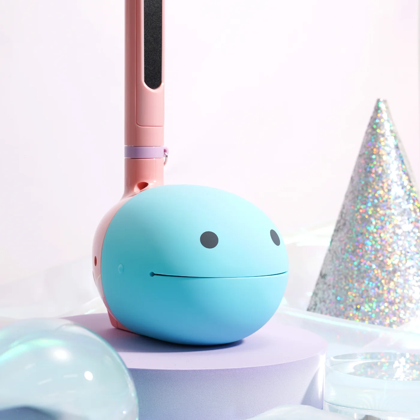 Close-up of the Unicorn Deluxe face and mouth.