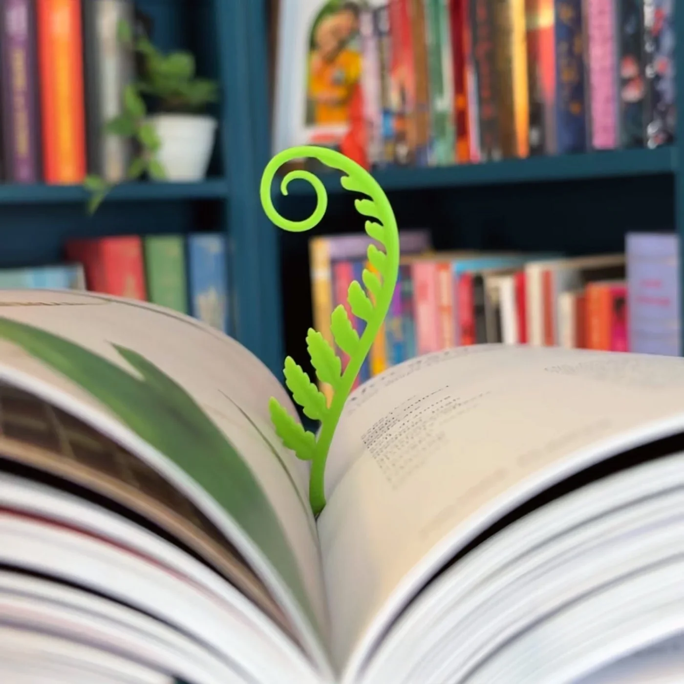 Woodland Sprouts Fern Silicone Bookmarks Set of Two — manufacturer reference view 2