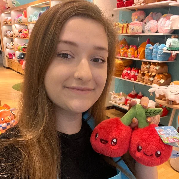 Snacker Cherries S1E2 Plush — manufacturer reference view 4