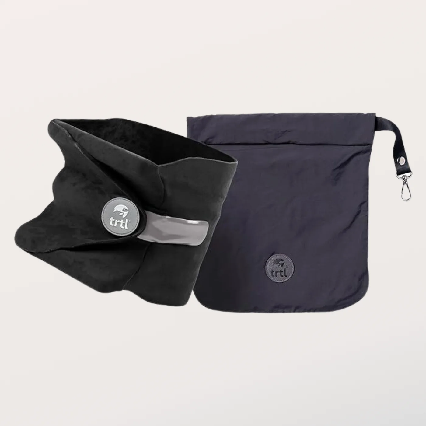 Original black fleece wrap and manufacturer storage presentation; check what the retailer includes.