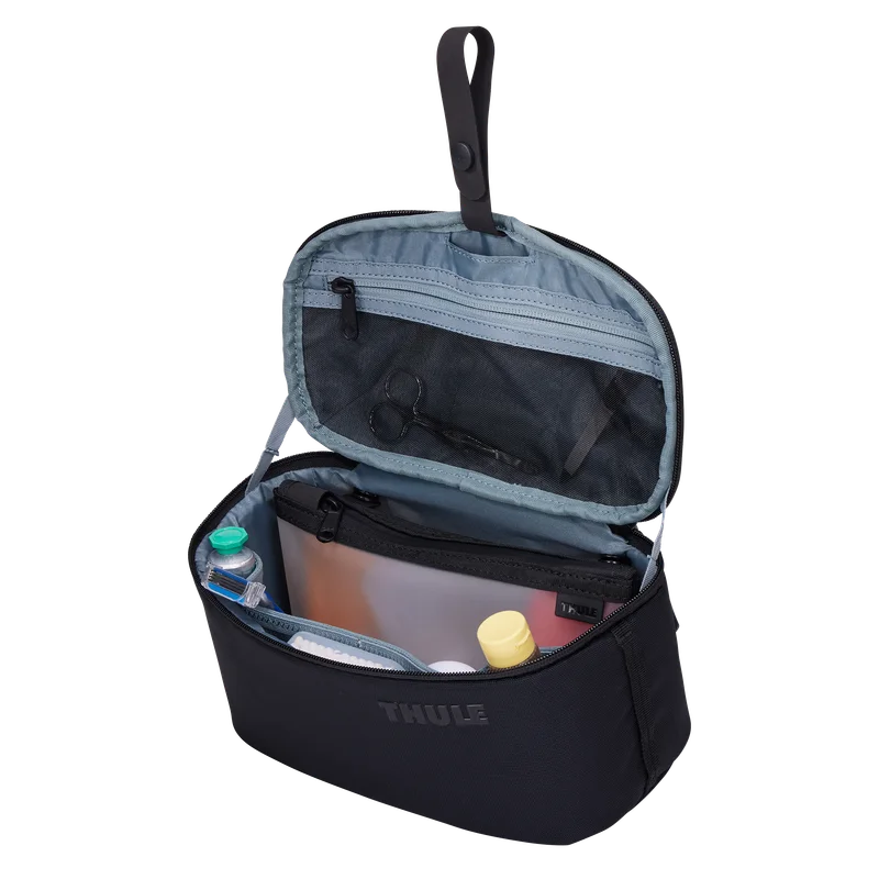 Stowable hanging strap and open internal layout.