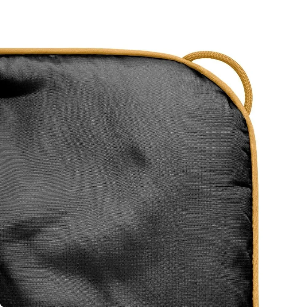 Corner loop detail for hanging or anchoring.