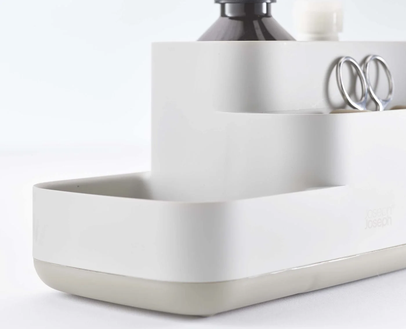 Front compartment detail in Ecru, an alternative colour rather than the selected Grey/White.