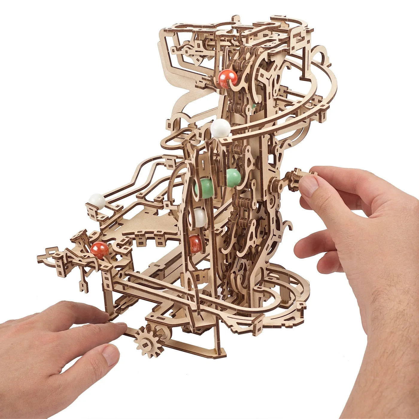 Manufacturer hand-crank demonstration; this kit has no electric drive.