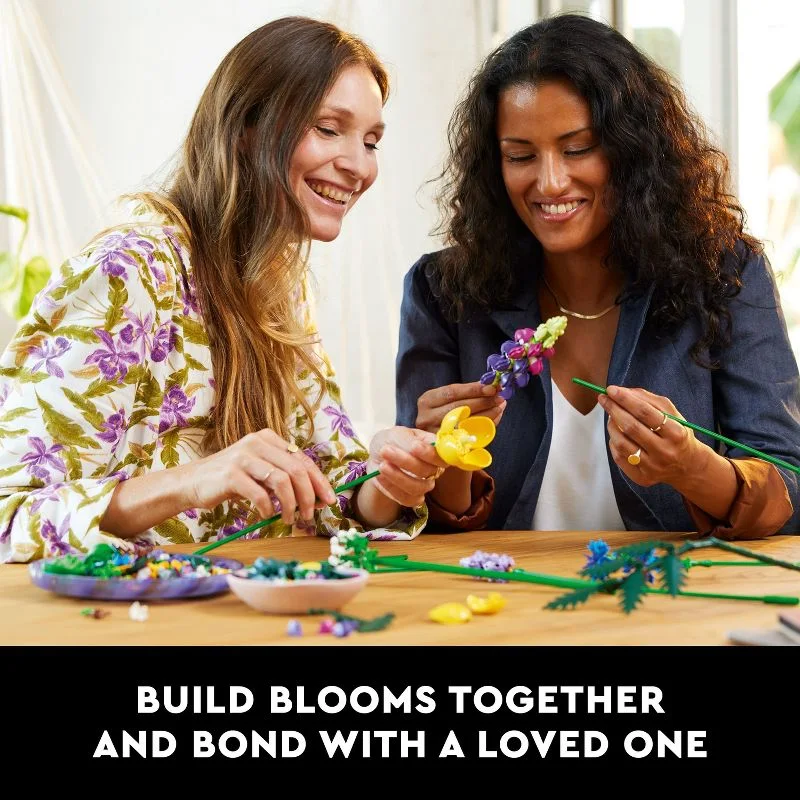 A shared flower-building scene from the product gallery.