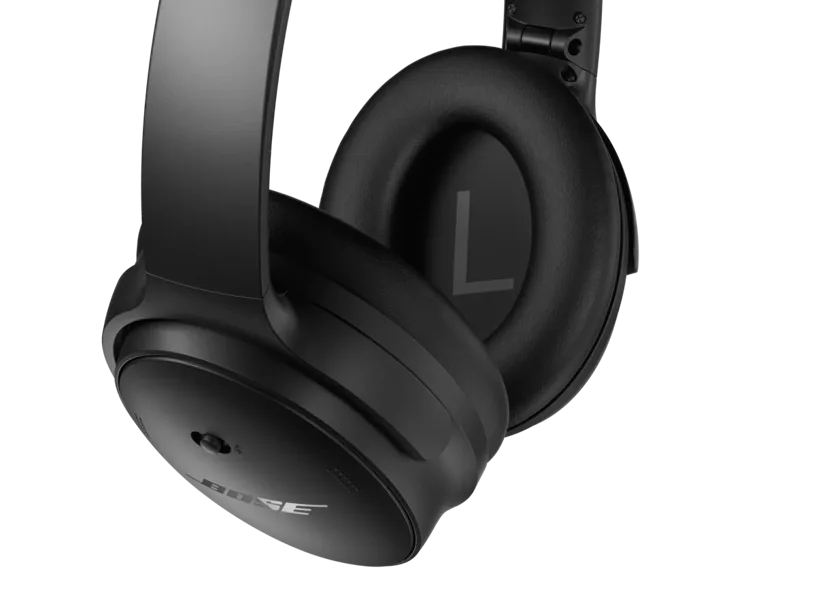 Left earcup cushion and button detail.