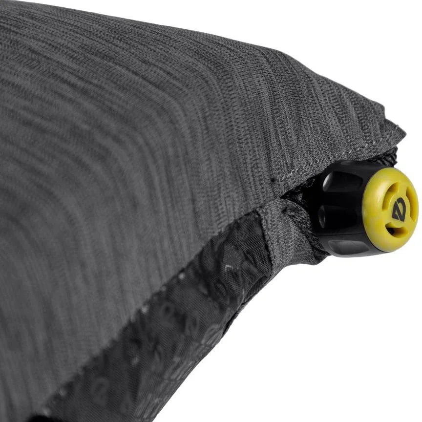 Inflation valve detail on the regular Fillo pillow.