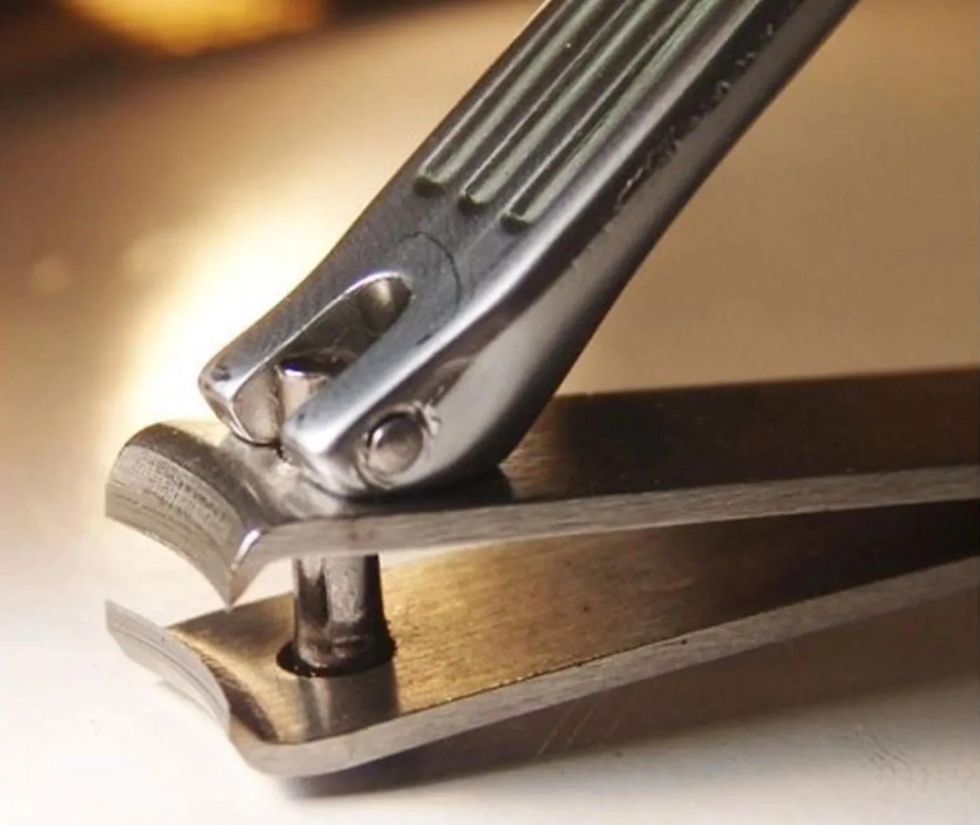 Lever hinge and contact point detail.