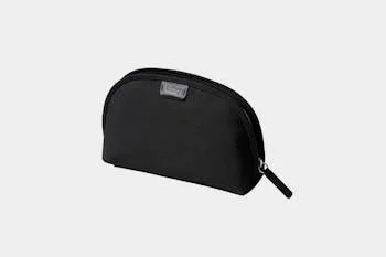 Black Classic Pouch reference product view.