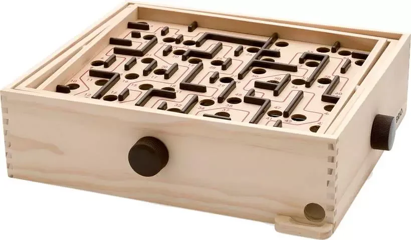 Two side knobs tilt the board; the wooden case requires a stable tabletop.