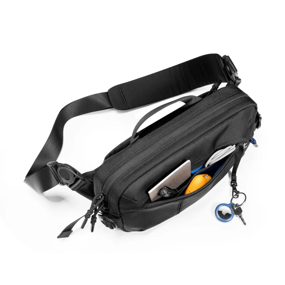 Front compartment packing reference; accessories and contents not included.