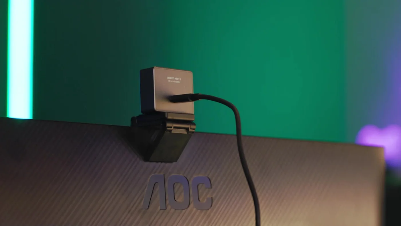 Rear placement on a laptop screen; check that the cable and mount suit your monitor.