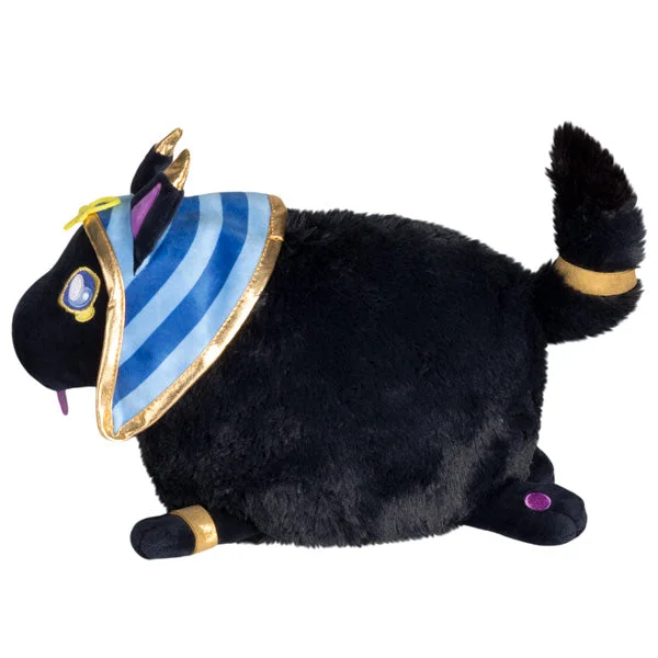 Side view of the headdress and rounded body.