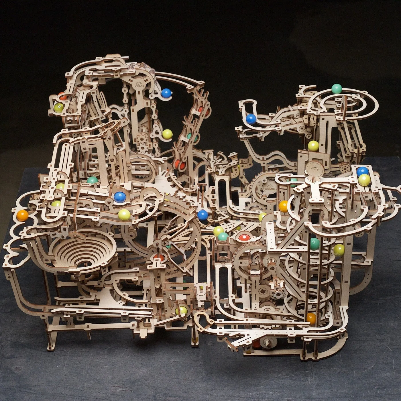 Expanded four-run layout is not included in the selected single kit.