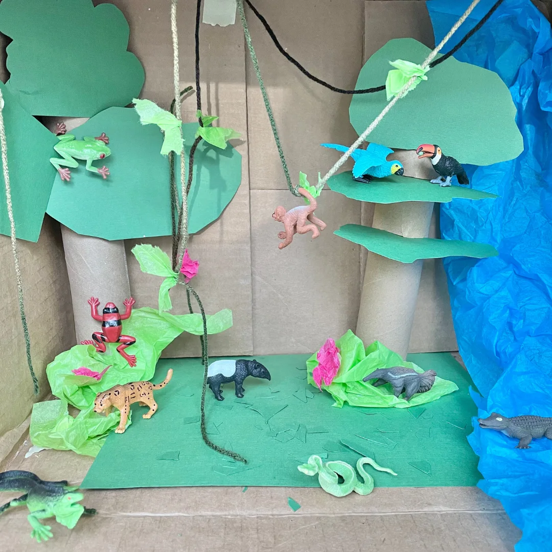 Rainforest TOOB 11-Animal Set — manufacturer reference view 7 — staged accessories not included