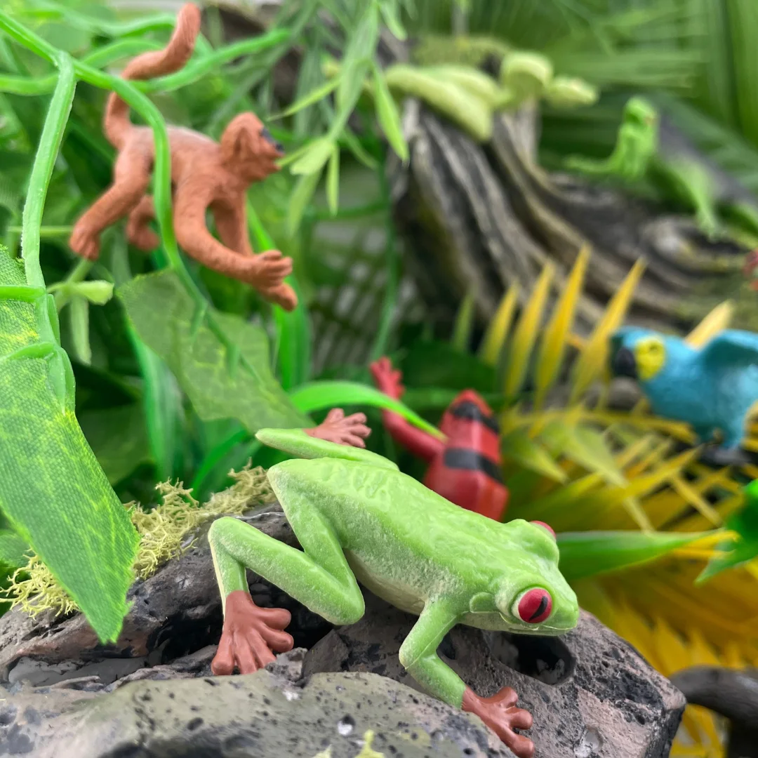 Rainforest TOOB 11-Animal Set — manufacturer reference view 9 — staged accessories not included