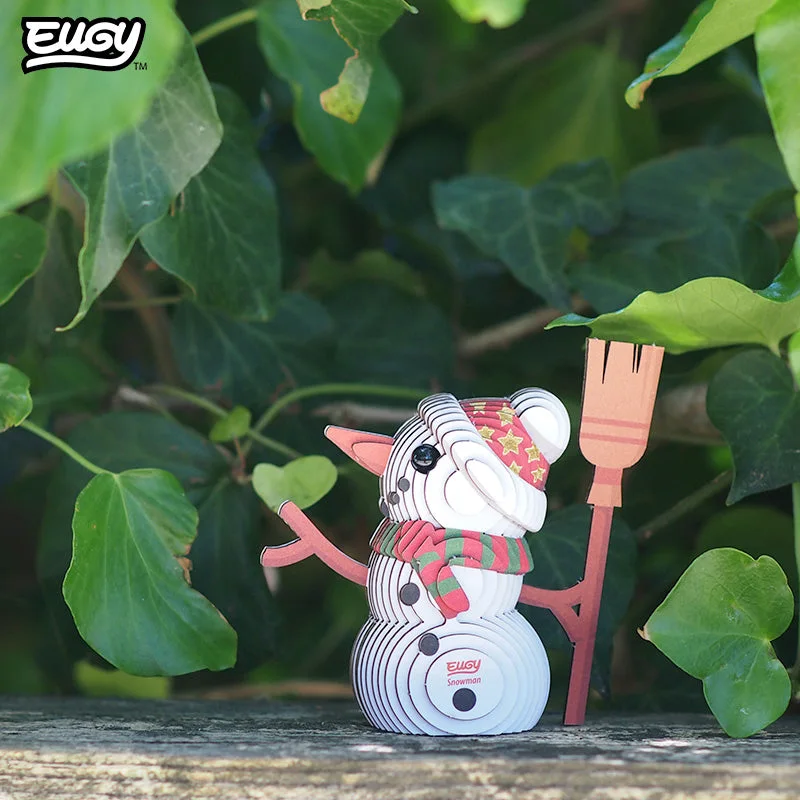 Snowman 056 32 Piece Paper Craft Kit — manufacturer reference view 8 — assembled reference model; supplied as a kit