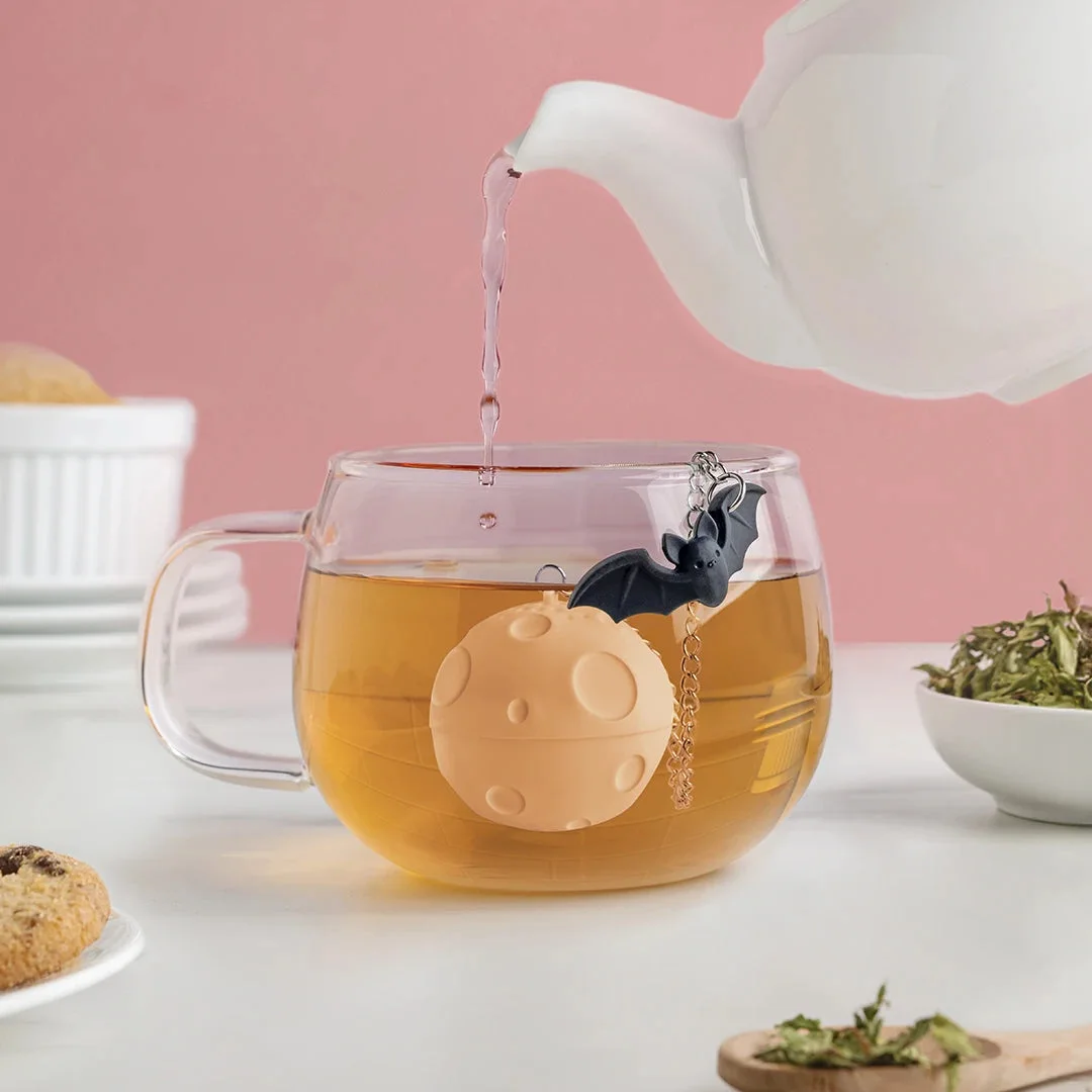 Moonlit Bat and Moon Tea Infuser OT1479 — manufacturer reference view 2