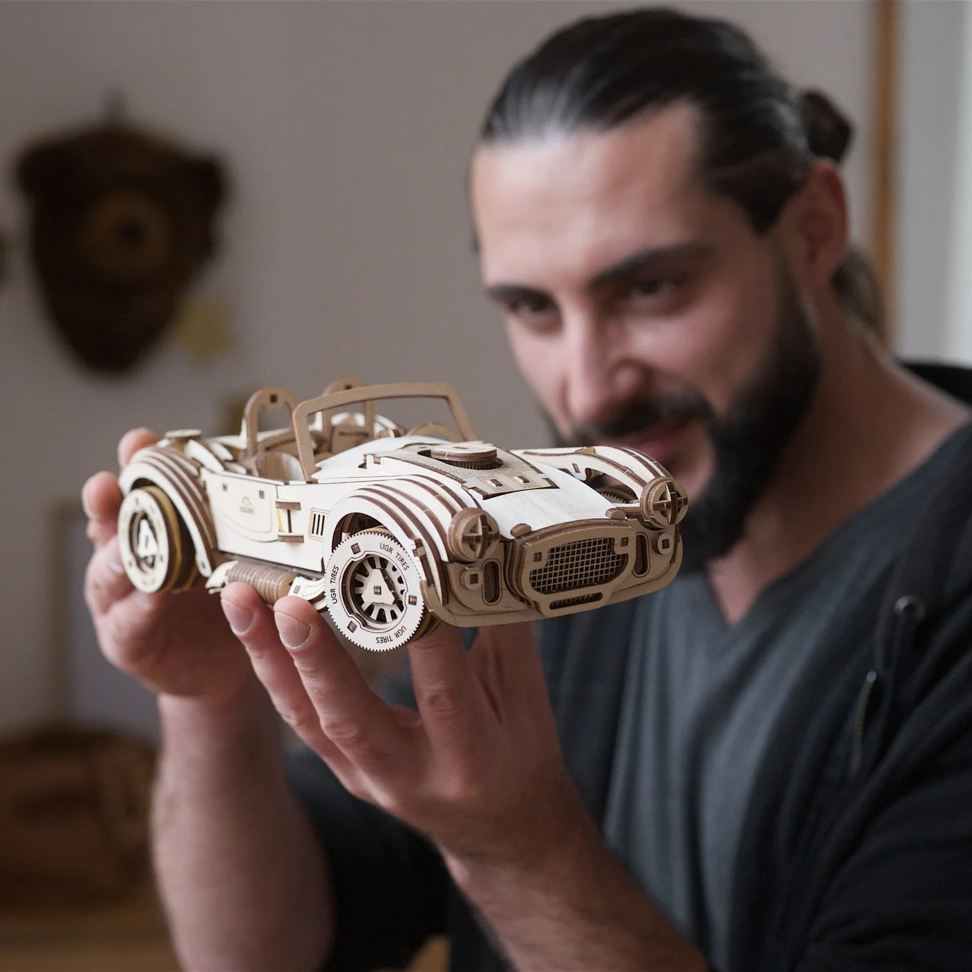 UGEARS — manufacturer staged handling scene
