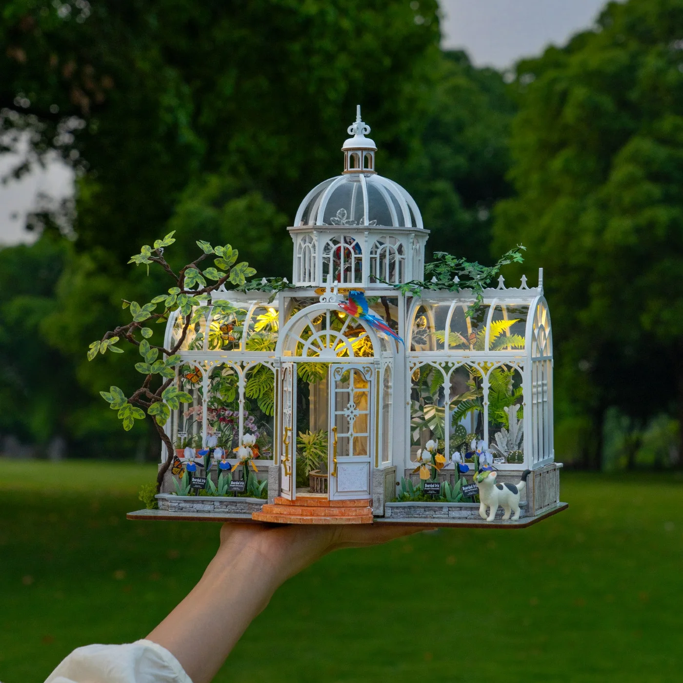 Oxygen Oasis Miniature Greenhouse DH102 — manufacturer gallery view 4