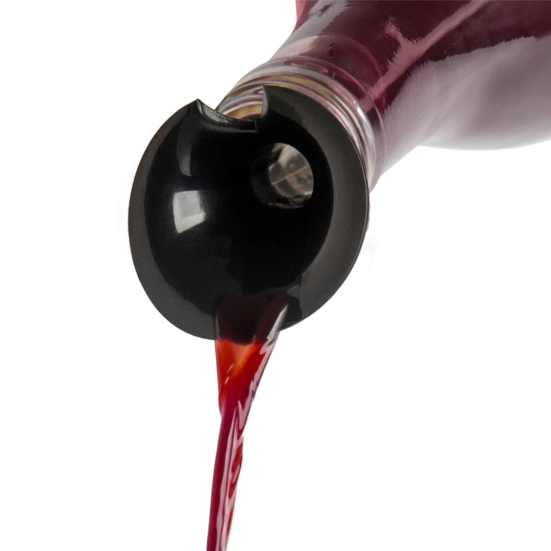 close-up pourer opening